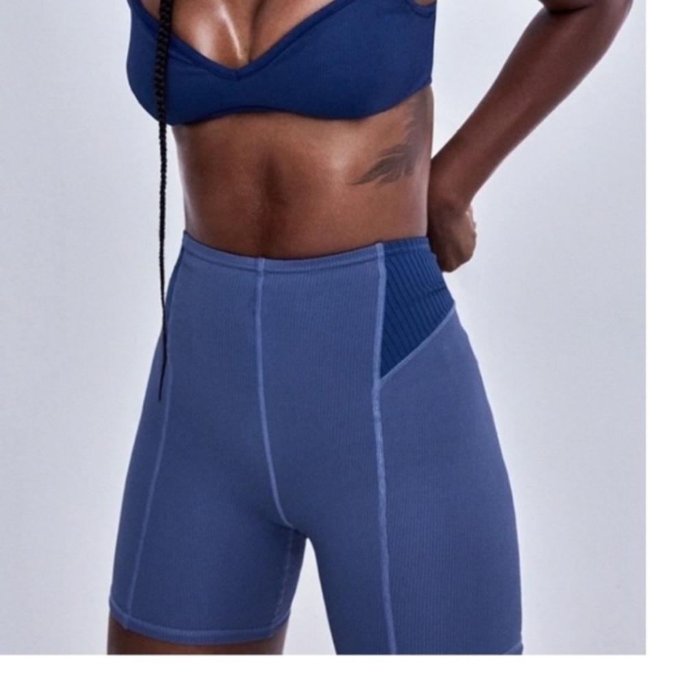#31 NWT For Love & Lemons Dani Bike shorts size XXS
